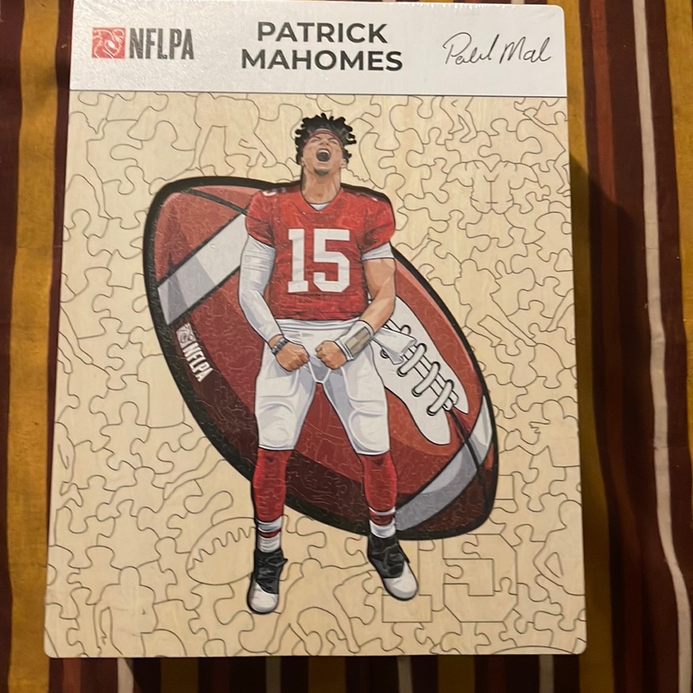NFL PA Patrick Mahomes 3-D wooden puzzle